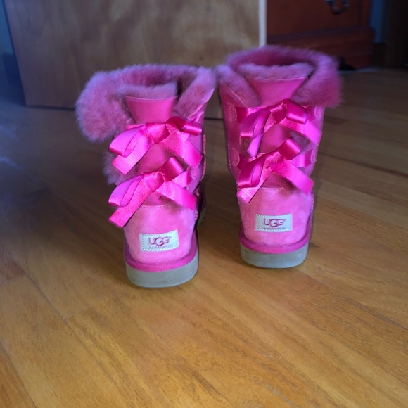 Authentic pink uggs - Picture 2 of 2
